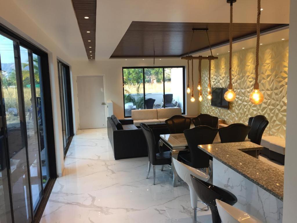 Platinum Villa 3Bhk Lonavala Bagian luar foto
